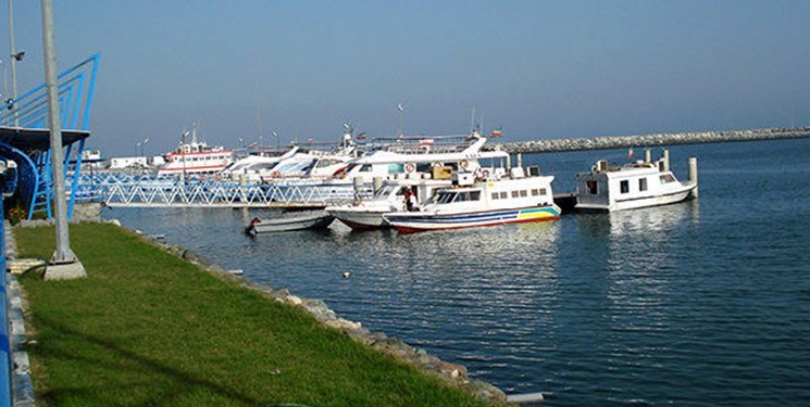 اسکلههای مسافری قشم تعطیل است